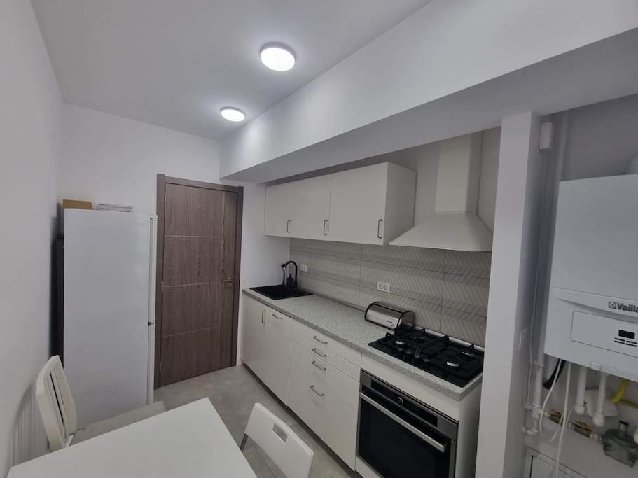 Lovely 1 Bedroom Livingroom Apartment Sector 1 Bucuresti Voluntari Exterior photo